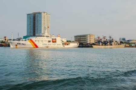 Một ngày làm "cần thủ" trên biển Côn Đảo - 16 Kiểm ngư Việt Nam