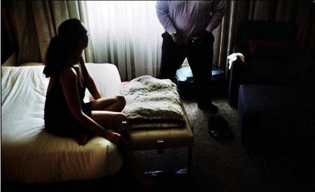 Hủ tục tàn nhẫn với phụ nữ mất trinh tại Morocco - 2