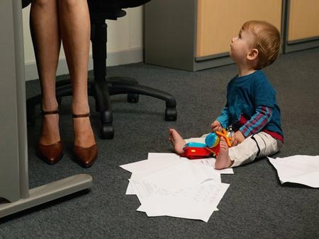 Quyết định ở nhà làm mẹ - 1 Quyết định ở nhà làm mẹ - 1