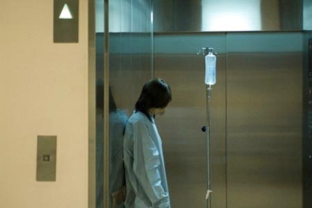 Nỗi đau một lần “từ chối làm mẹ” - 1 Sởn gai ốc trong phòng thủ thuật