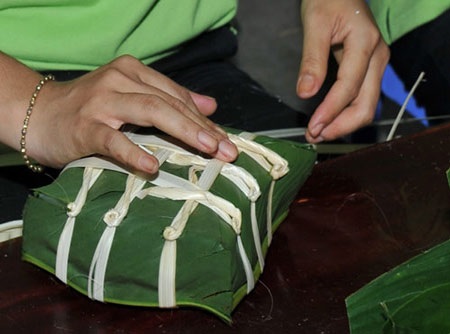 Chiếc bánh chưng méo