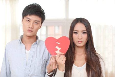 Làm gì khi phát hiện chồng ngoại tình?