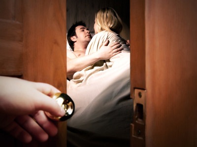 Khi mẹ đơn thân “sống thoáng” - 1 Có quyền yêu và được yêu, nhưng…