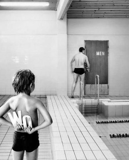 Chơi khăm bố nè...