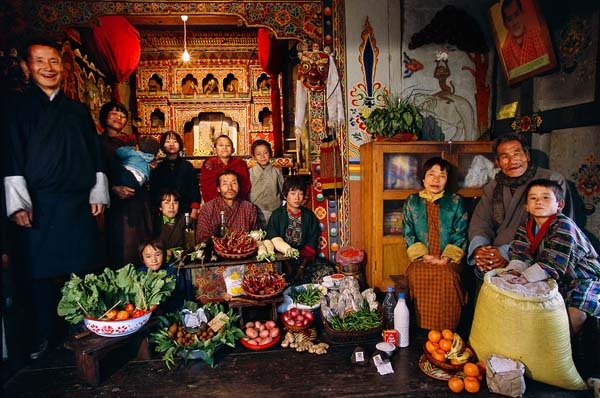 Các gia đình trên thế giới ăn gì? - 9 Bhuta: 5 đô la/ tuần