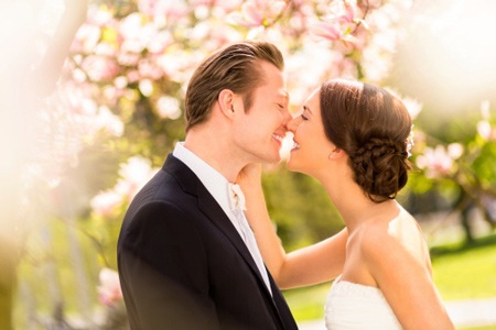 1. Anh ấy luôn tự hào về bạn