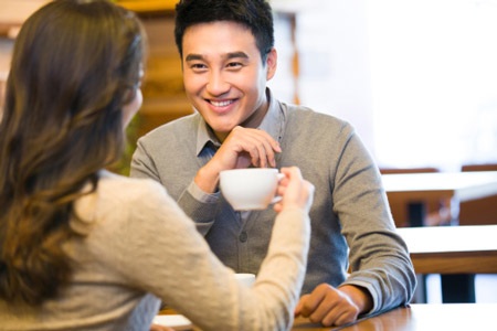 Cơ thể chàng nói lên rằng… - 1 1. Ngồi sát bên bạn