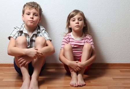 - Hai đứa nhóc đều cùng đòi “đi pu pu” ngay khi chúng tôi
định rời đi.