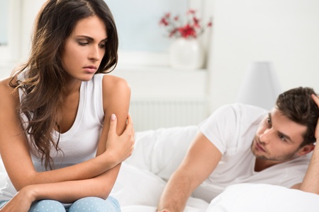 Dấu hiệu chàng muốn quay lại với người cũ - 1 1. Mất hứng thú