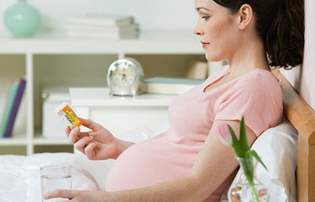 Chân dài yên phận làm “máy đẻ” cho đại gia? - 1 Chân dài yên phận làm “máy đẻ” cho đại gia?