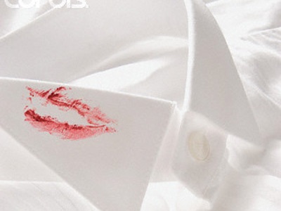 Phát hiện chồng “ăn vụng”, bắt tận tay chẳng được ích gì - 1 1. Bạn phải đóng vai
một người hạnh phúc.