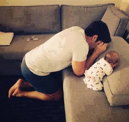 Chuyện gì xảy ra khi bố trông con - 4 Hai bố con cùng chơi trốn tìm chăng?