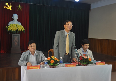 Tăng cường kiểm tra, kiểm soát tình trạng buôn lậu, hàng giả dịp cuối năm - 4 Đồng chí Nguyễn Văn Đọc, Chủ tịch UBND tỉnh phát biểu kết luận buổi làm việc.
