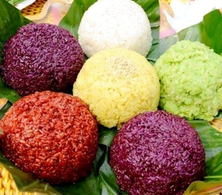 Gió mùa về thưởng thức xôi Tú Lệ - 5 Món xôi ngũ sắc