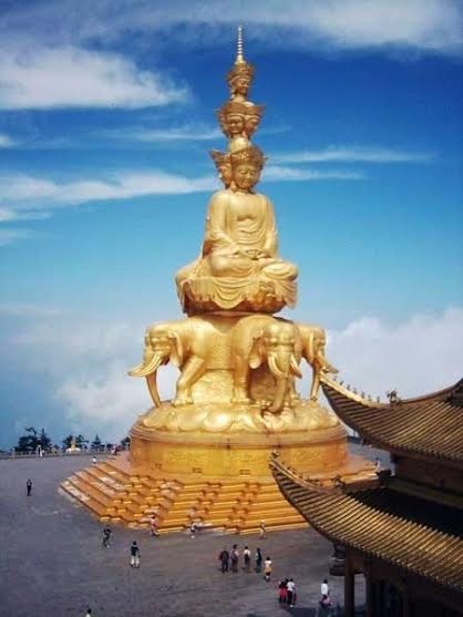 Núi Nga Mi - chốn bồng lai tiên cảnh nơi hạ giới - 8 Tượng Phổ Hiền Bồ Tát ở chùa Vạn Niên