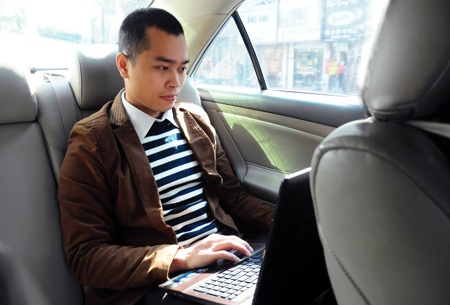 Nhân tài Việt trẻ được đưa đón bằng Camry của Uber - 2 Anh Đặng Thìn Tuấn là 1 trong 6 quản lý trúng tuyển chương
trình 22 CEO tương lai