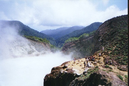 Hồ Boiling, Dominica