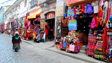 Chợ Long Biên vào tốp những khu chợ trời hấp dẫn nhất thế giới - 5 Chợ El Alto Open-Air La Paz, Bolivia