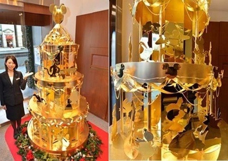 Những cây thông noel độc và lạ nhất thế giới - 1 Cây thông đắt giá nhất thế giới với 43 kg vàng ròng