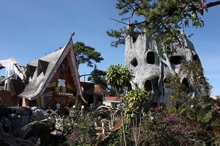 Du khách thích thú với ngôi nhà điên ở Đà Lạt - 2 Kiến trúc công trình rất độc đáo, không đâu có được