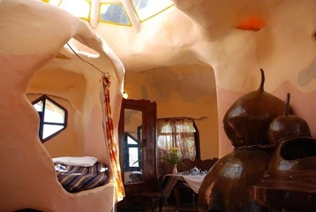 Du khách thích thú với ngôi nhà điên ở Đà Lạt - 7 Phòng quả bầu với mái vòm trong suốt, có thể ngắm sao trời ban đêm