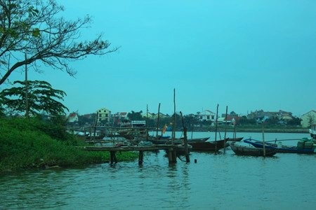 Triết lý của Thu Bồn là sự giao hòa của sóng nước