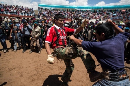  Một người tham gia bị thương nhẹ