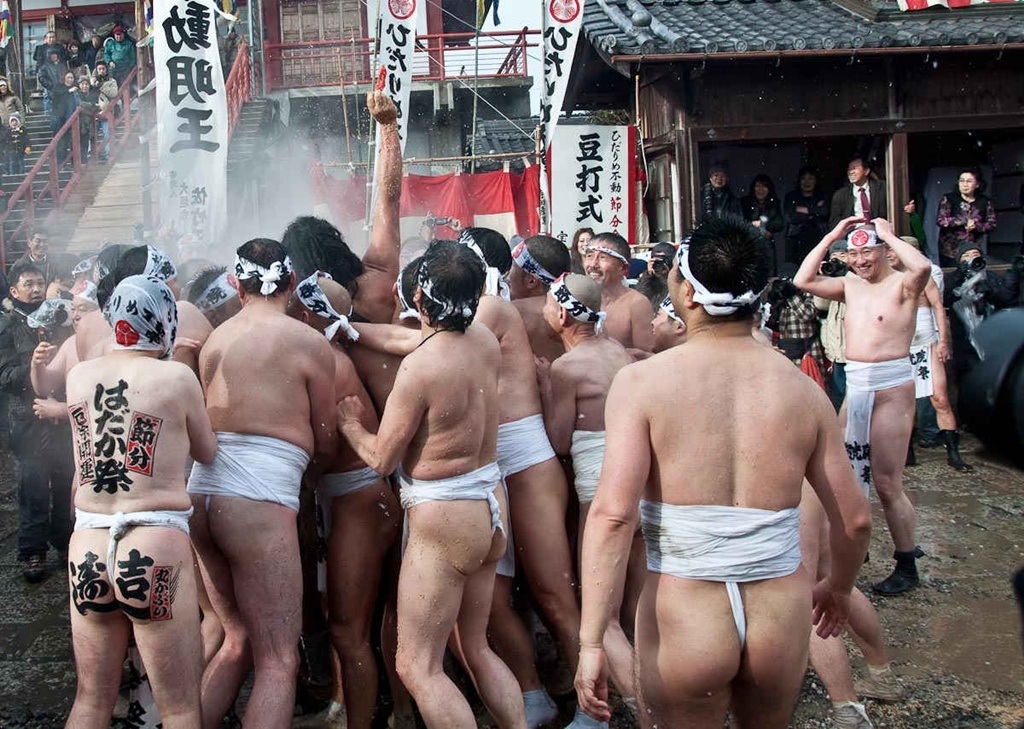 Đón mùa lễ hội ngọt ngào và sôi động của thế giới trong tháng 2 - 7 Hadaka Matsuri
là một trong những ngày lễ độc đáo của xứ sở phù tang