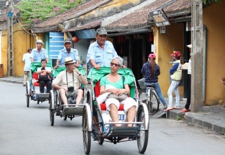 Vì sao du lịch Việt Nam “dễ ốm”? - 2 Các hoạt động chủ yếu mới chỉ giới thiệu chúng chung mang tính hình thức
