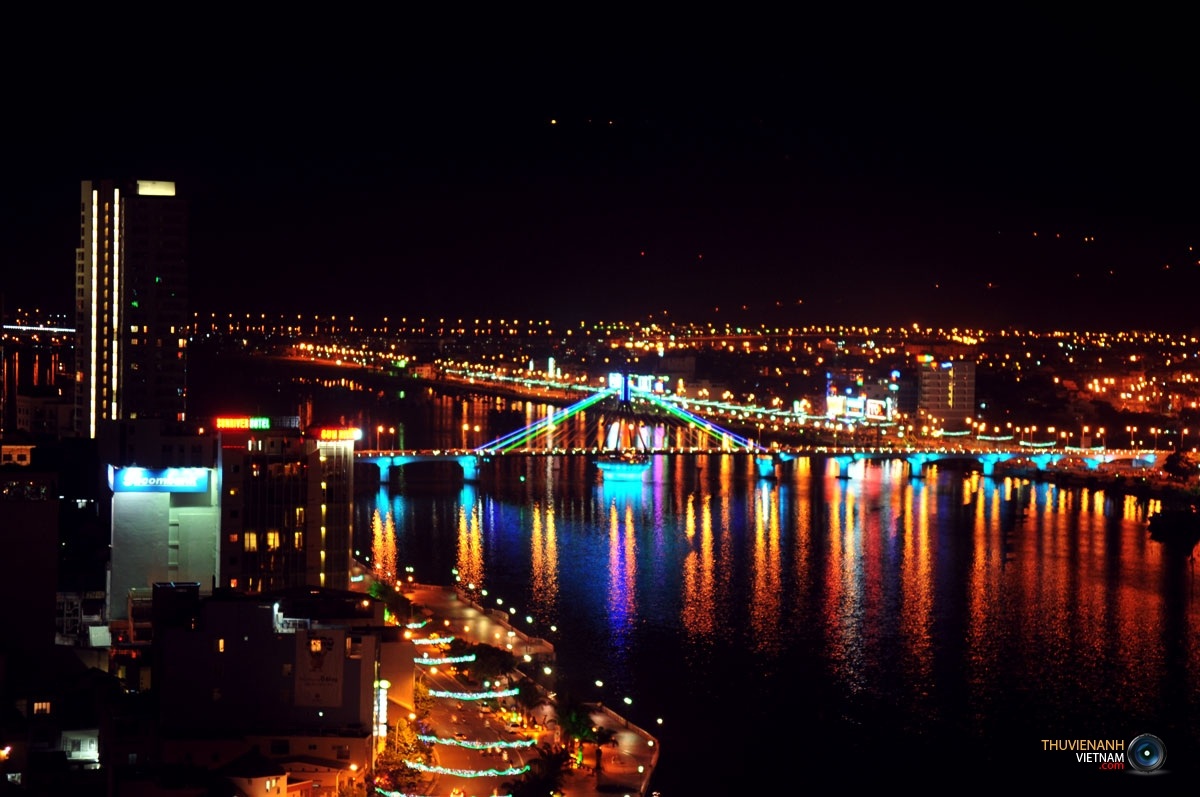 Dạo quanh những miền đất đẹp như mơ ở miền Trung - 3 Thả
hồn trên bãi biển tuyệt đẹp ở Quy Nhơn