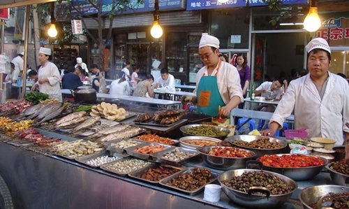 Món ngon hè phố Sài Gòn lọt top 16 thế giới - 2 Đứng đầu danh sách là ẩm thực đường phố của Singapore