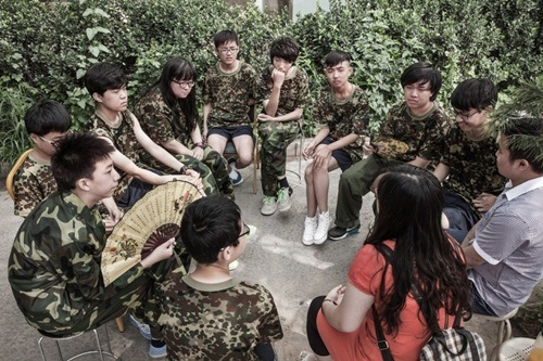  Phút thư giãn giao lưu của các bệnh nhân nam và nữ.