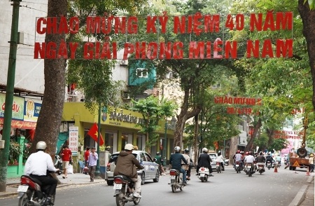 Các ngõ phố Hà Nội như được "thay áo mới" - 4 Các ngõ phố Hà Nội như được thay áo mới