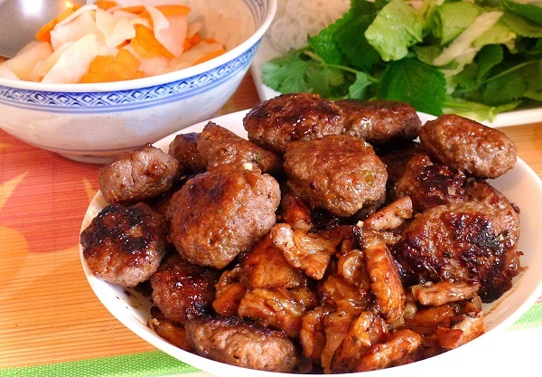 Những địa chỉ thưởng thức bún chả ngon nức tiếng ở Hà Nội - 2 Những địa chỉ thưởng thức bún chả ngon nức tiếng ở Hà Nội