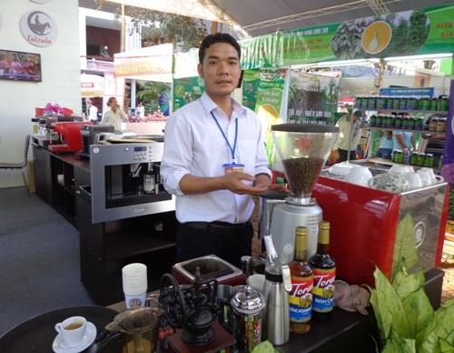 Độc đáo cà phê voi Tây Nguyên giá 32 triệu đồng/kg