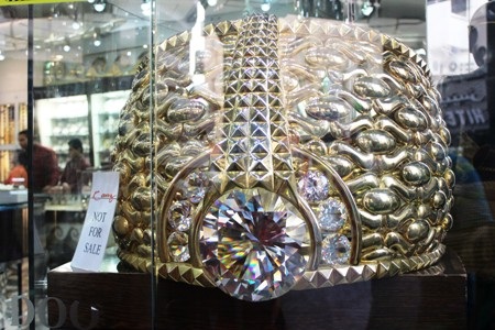 Vàng ở đây nhiều vô kể