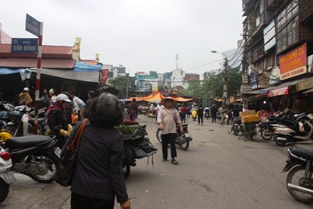 Mỗi khi nhắc đến chợ ở Hà Nội, không thể không nhắc đến chợ Đồng Xuân.