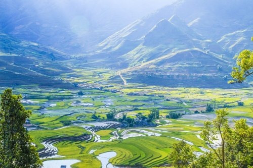 Mù Cang Chải đẹp "mê hồn" trong mùa đổ nước - 2 Vẻ đẹp ngỡ ngàng của Mù Cang Chải - Yên Bái mùa cấy làm say lòng biết bao du khách!