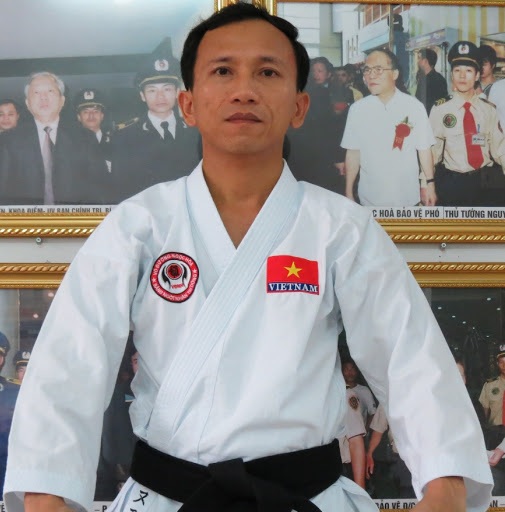 Học cách học của Chủ tịch HĐQT công ty Võ đông nhất Việt Nam - 1 Anh Nguyễn Viết Hòa thành lập Võ đường Ngọc Hòa khi đang học lớp 11.