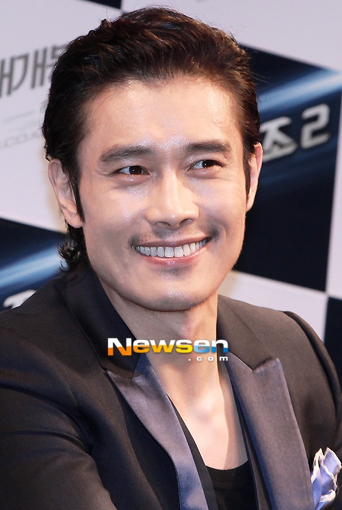 Học tiếng Anh như thế nào để giỏi hơn các sao châu Á - 3 Châu Kiệt Luân