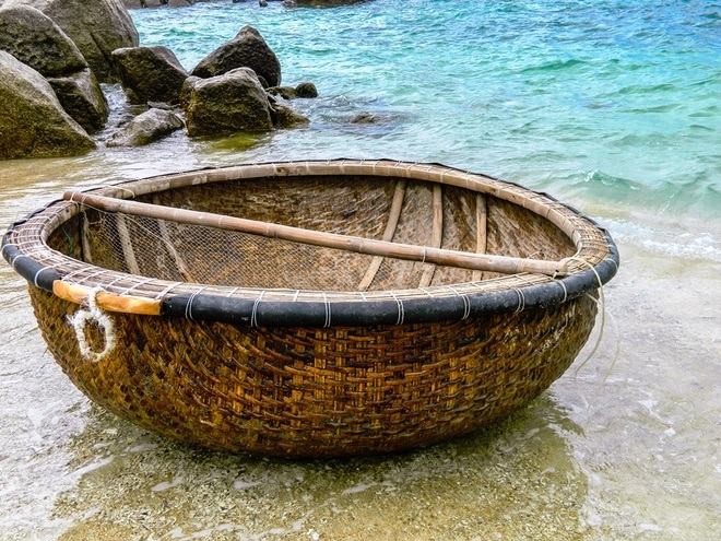 Những bãi biển hoang sơ quyến rũ du khách ngày nắng nóng - 2 Những bãi biển hoang sơ quyến rũ du khách ngày nắng nóng