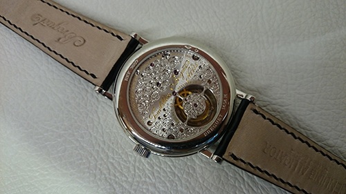 Hay chiếc Breguet tourbillon 3657pt chất liệu Platinum 950 giá hãng 140.000 USD.