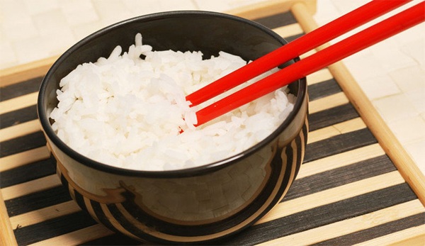 Những ứng xử trên bàn ăn cần biết khi thưởng thức ẩm thực các nước - 1 Ấn Độ, Malaysia và một số nước
