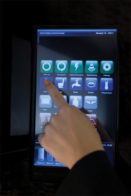 Và cả nơi để điện thoại.