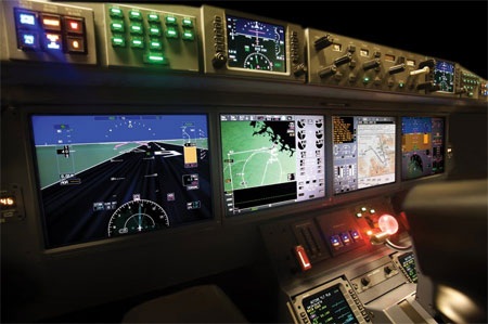 Những chiếc cửa sổ này chạy dọc khoang hành khách, cho phép ánh sáng tự nhiên chiếu vào cả ngày.