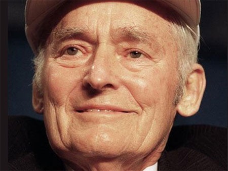 90% người Mỹ sống trong bán kính 15 dặm từ một cửa hiệu Wal-Mart.