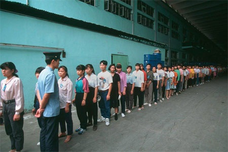 Xâm nhập thế giới sản xuất đồ chơi ở Trung Quốc