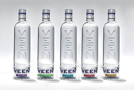 Những loại nước đóng chai đắt “vô lý”