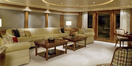 Mớn nước của Harmony chỉ là hơn 2,4m, cho phép nó di chuyển ở cả những vùng nước nông.