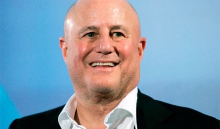 Lấy bằng MBA từ: Trường kinh doanh Wharton thuộc Đại học Pennsylvania